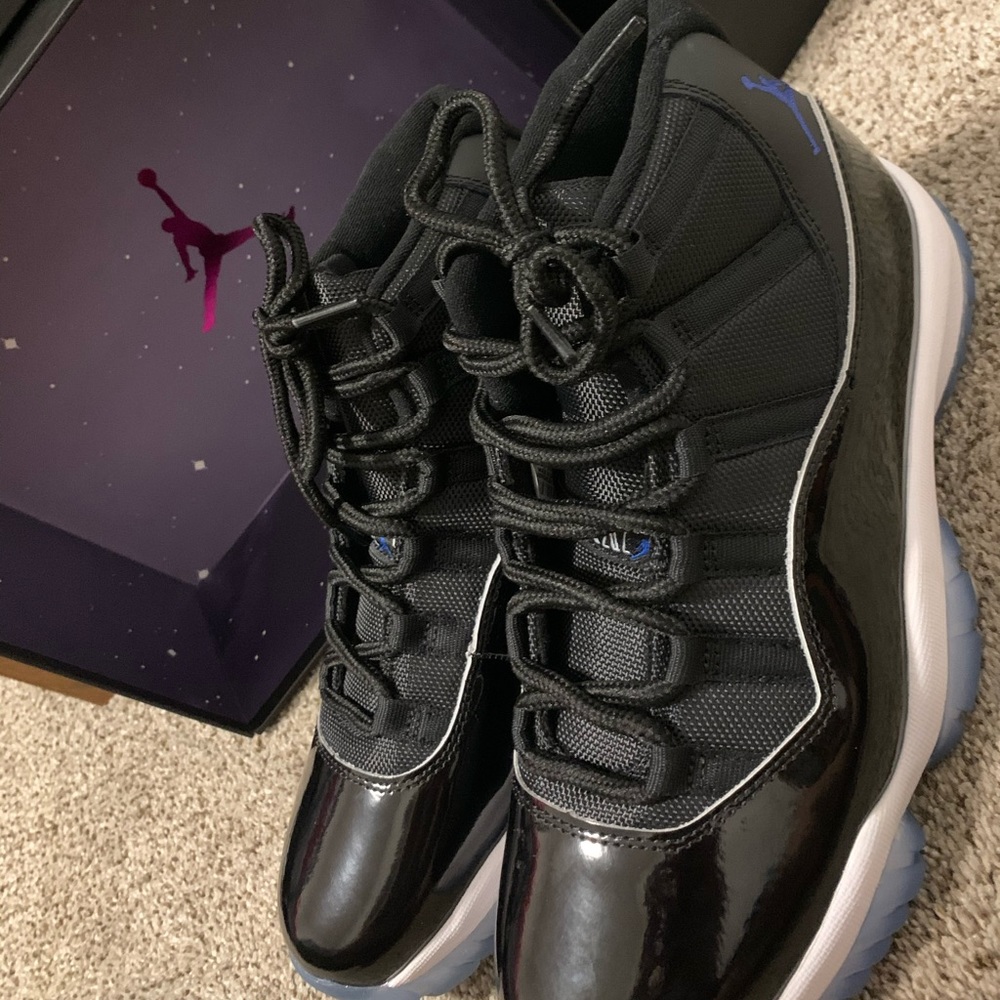 Jordan 11 space jam